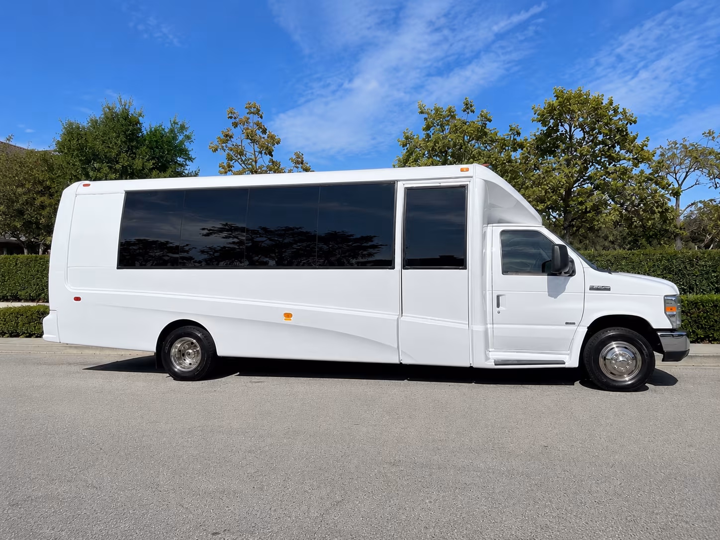 charter buses to ak chin pavilion shows and summer concert season