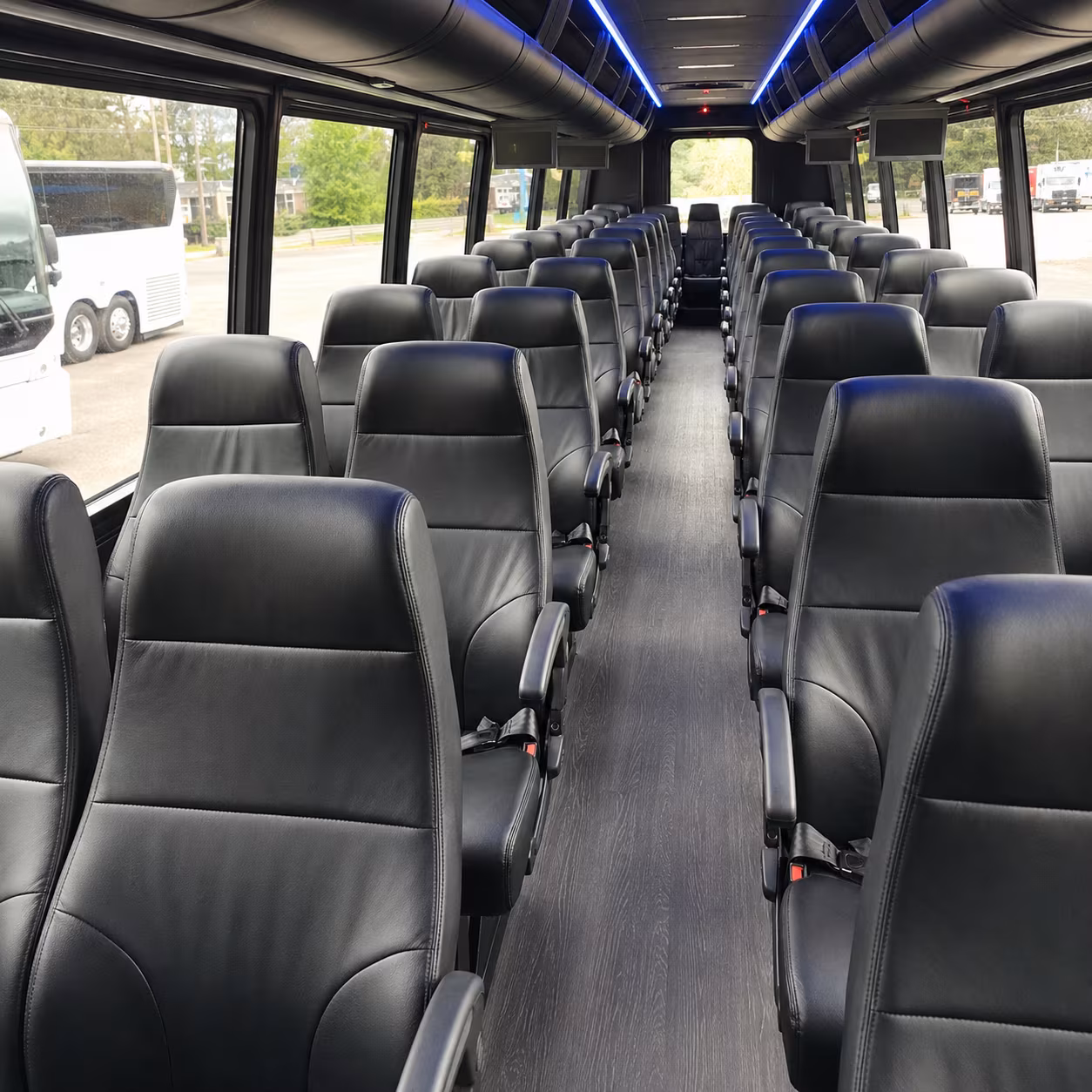 party buses and charter buses to phoenix suns and mercury games at footprint center