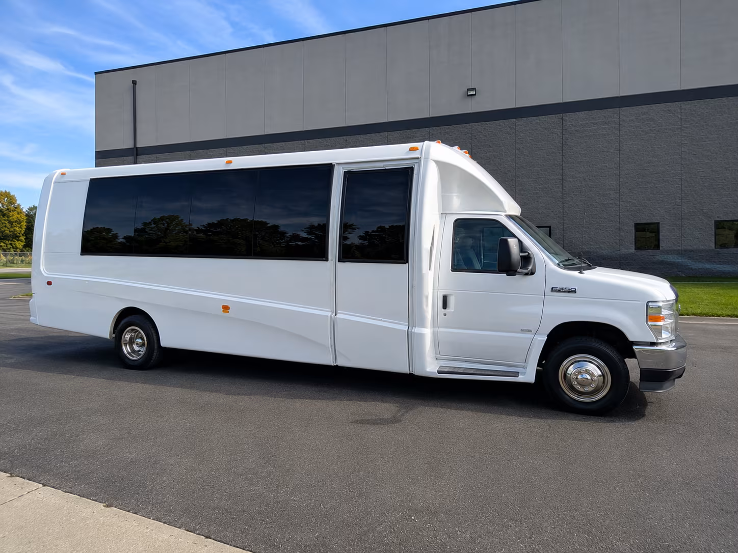 shuttle buses to innings festival country thunder and more arizona events