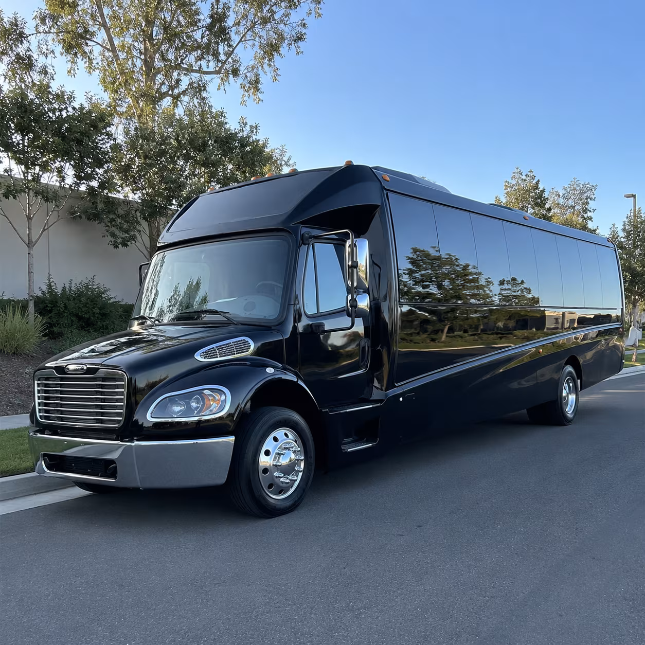 surprise 20 passenger minibus